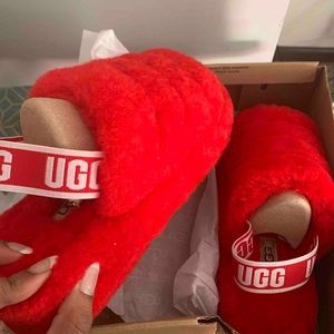 ugg fluff yeah slide